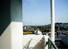 �o���R�j�[����̌i�F